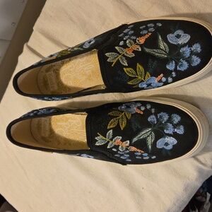 Keds Blue Floral Embroidered Slip In Size 7.5
